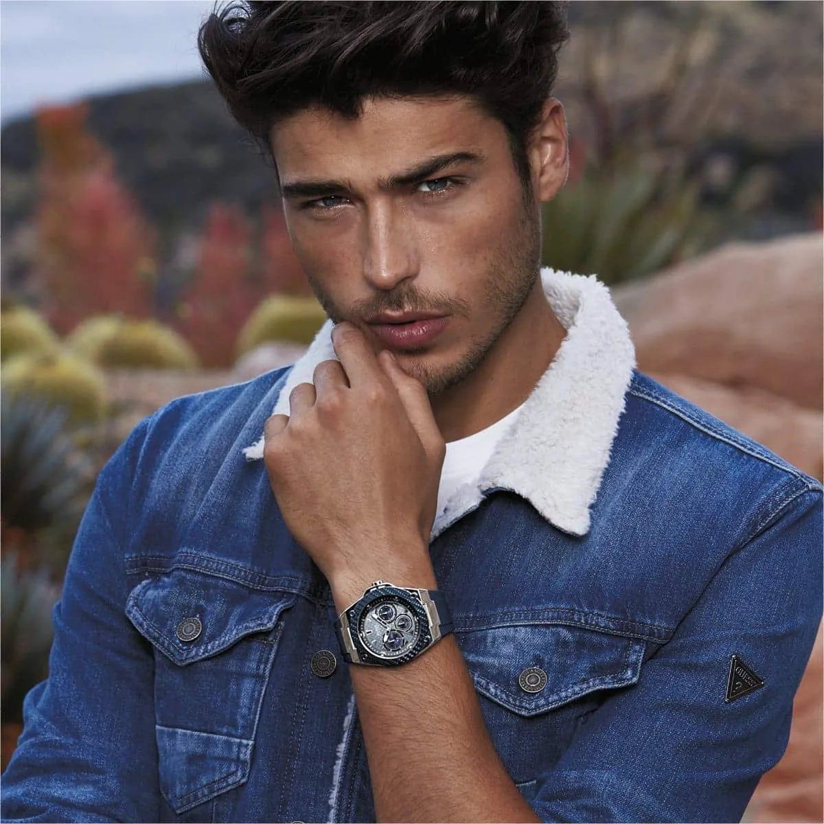 ساعات GUESS Legacy Analog Grey Dial ساعة رجالية - W1049G1