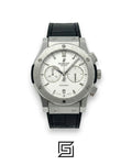 Hublot Classic Fusion أبيض – إطار فضي – حركة كوارتز يابانية – سوار مطاطي
