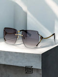 نظارة شمسية BVLGARI BV6190 للنساء - رمادية