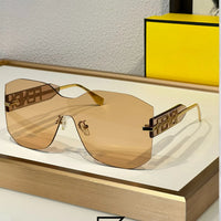 نظارة شمسية FENDI FE40067 للنساء - برتقالي