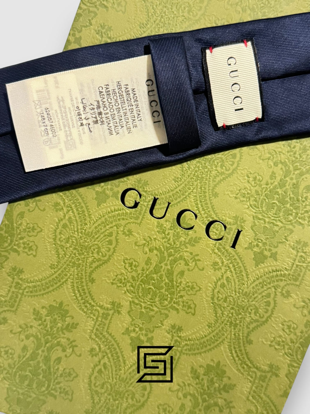 Gucci - Navy Blue Color With Royal Logo