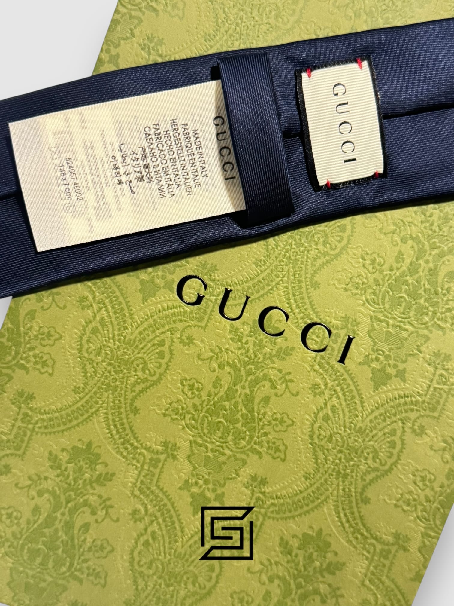 Gucci - Navy Blue Color With Royal Logo