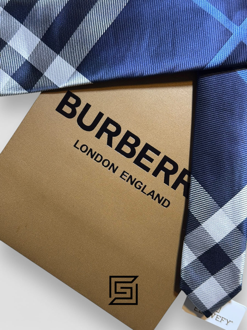 Burberry - Blue Traditional Pattern