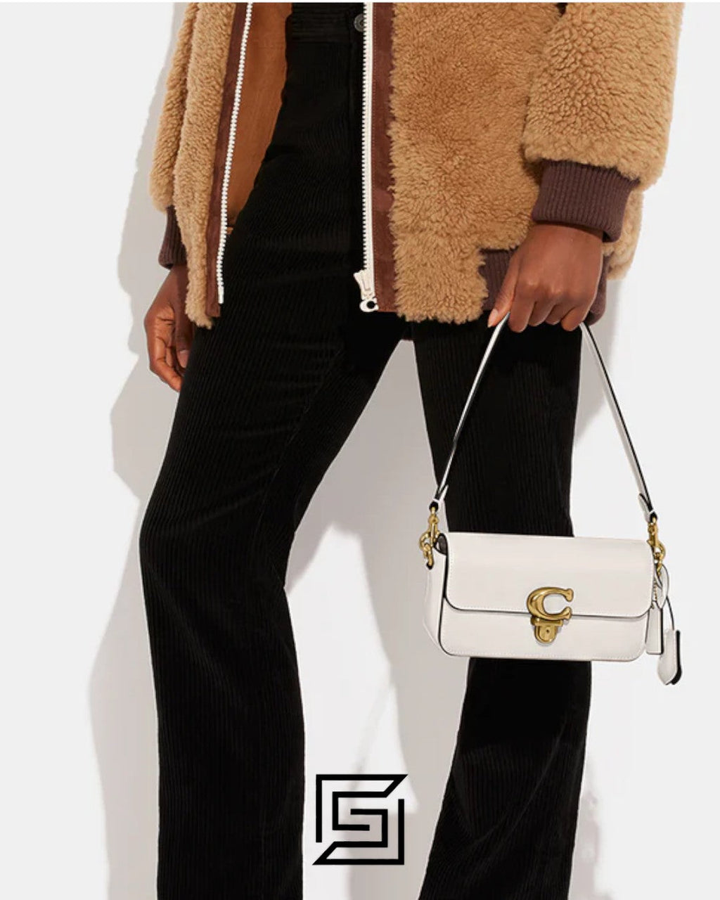 Studio Shoulder Bag 19 Style Number: C7936 White