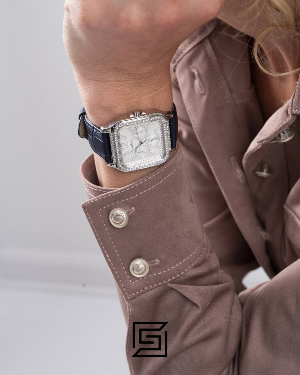 GUESS Ladies SILVER Tone Analog BAND Leather BLUE Watch GW0309L1