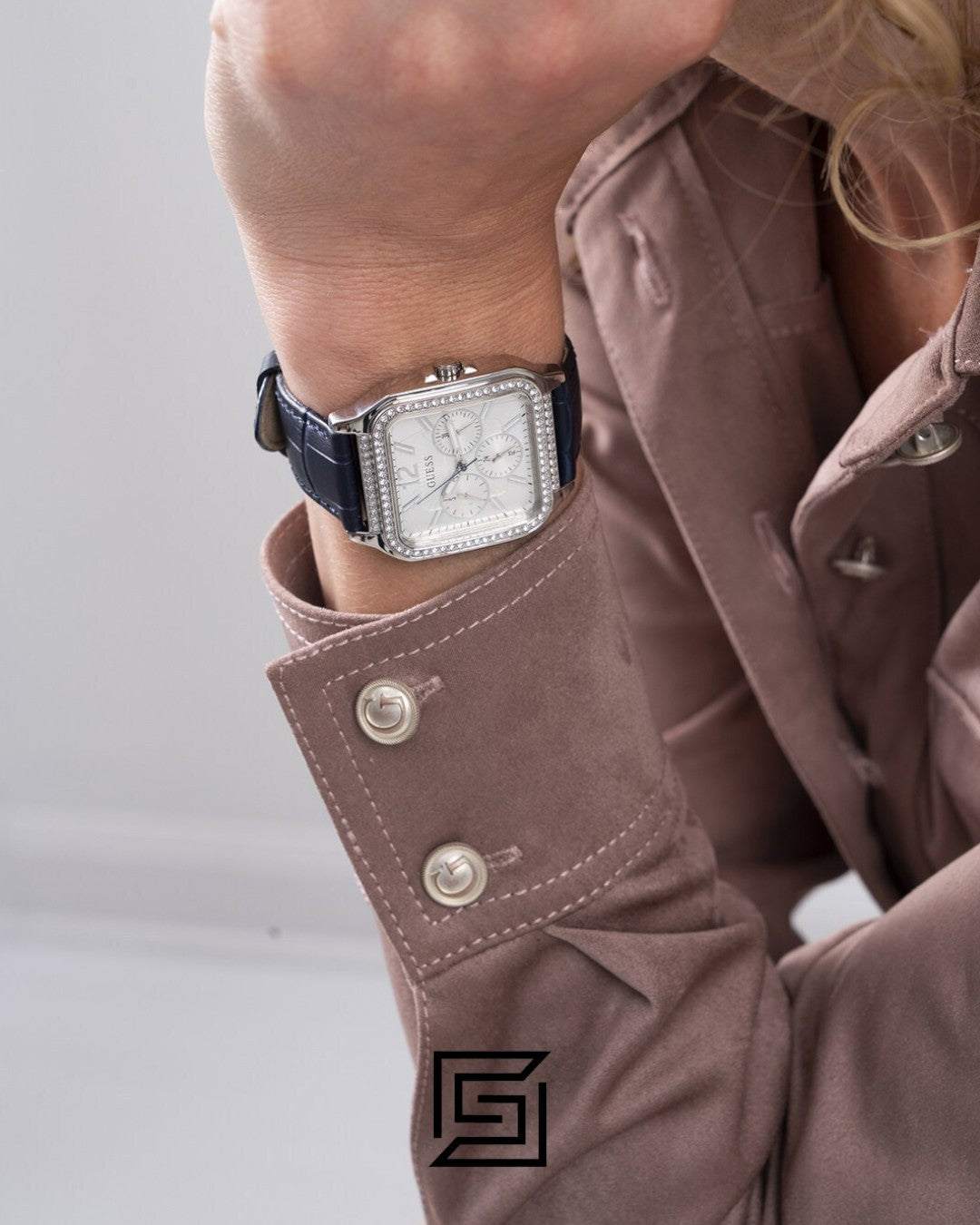 GUESS Ladies SILVER Tone Analog BAND Leather BLUE Watch GW0309L1