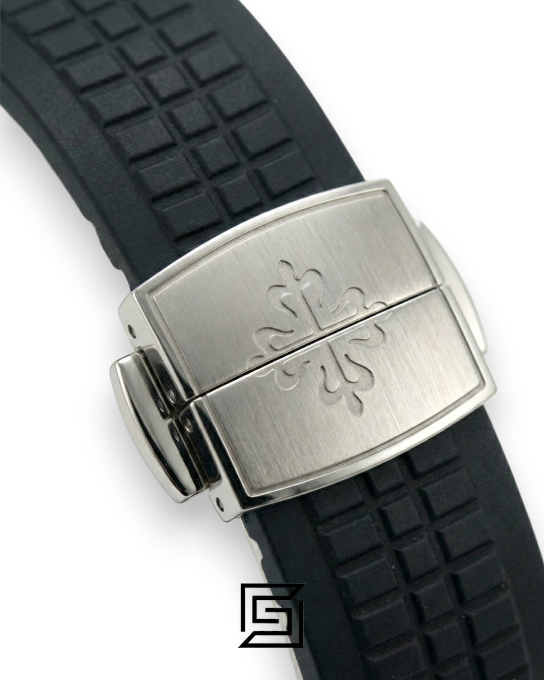 Patek Philippe Aquanaut – Cream Dial × Black Rubber Strap – Japanese Automatic