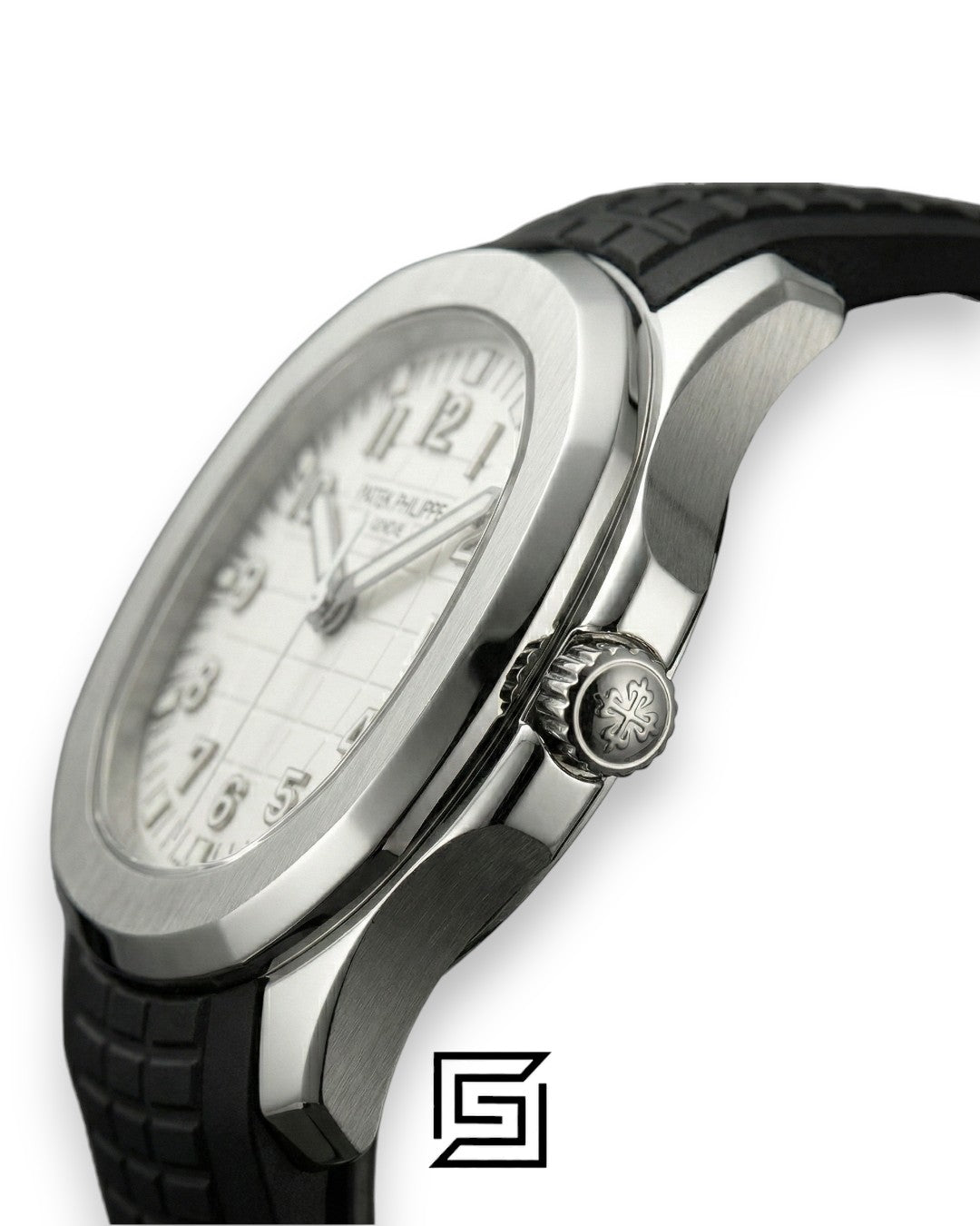 Patek Philippe Aquanaut – Cream Dial × Black Rubber Strap – Japanese Automatic