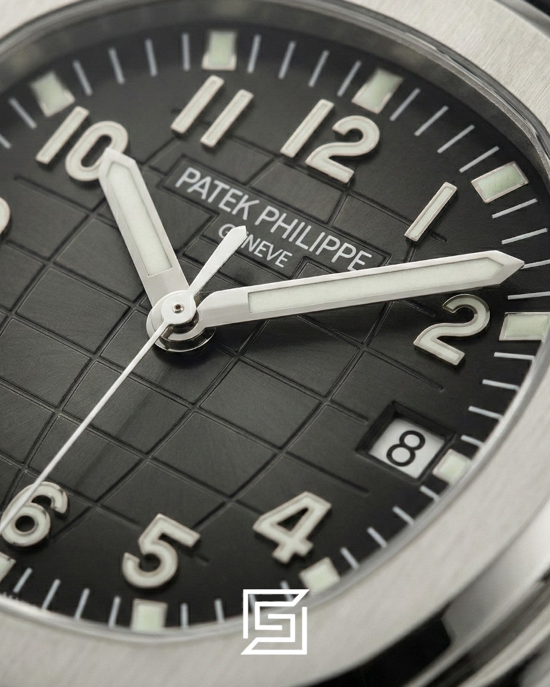 Patek Philippe Aquanaut – Black Dial × Black Rubber Strap – Japanese Automatic