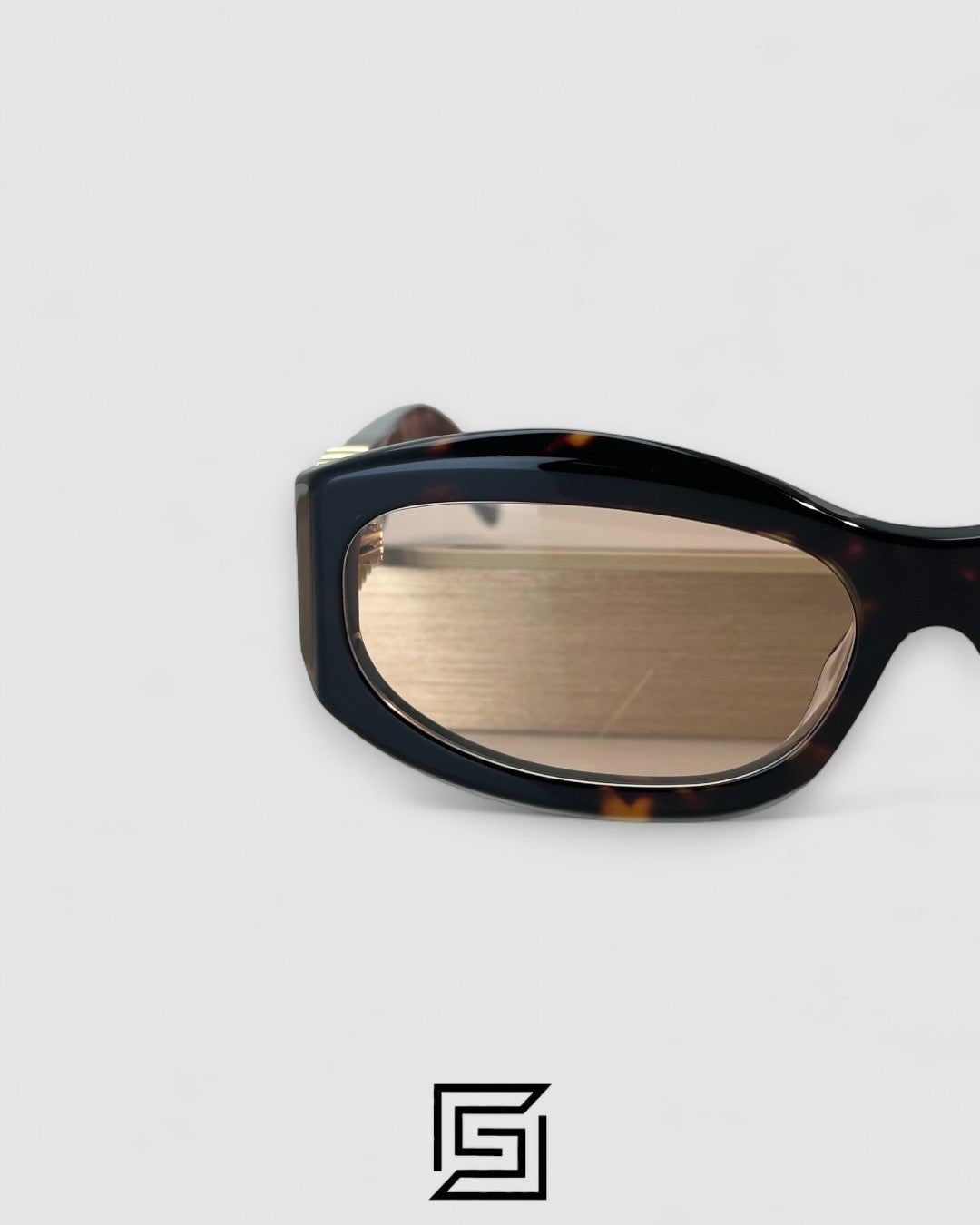 Miu Miu MU14 141-90H عدسات بنية فاتحة وإطار بني مخطط مع شعار ذهبي