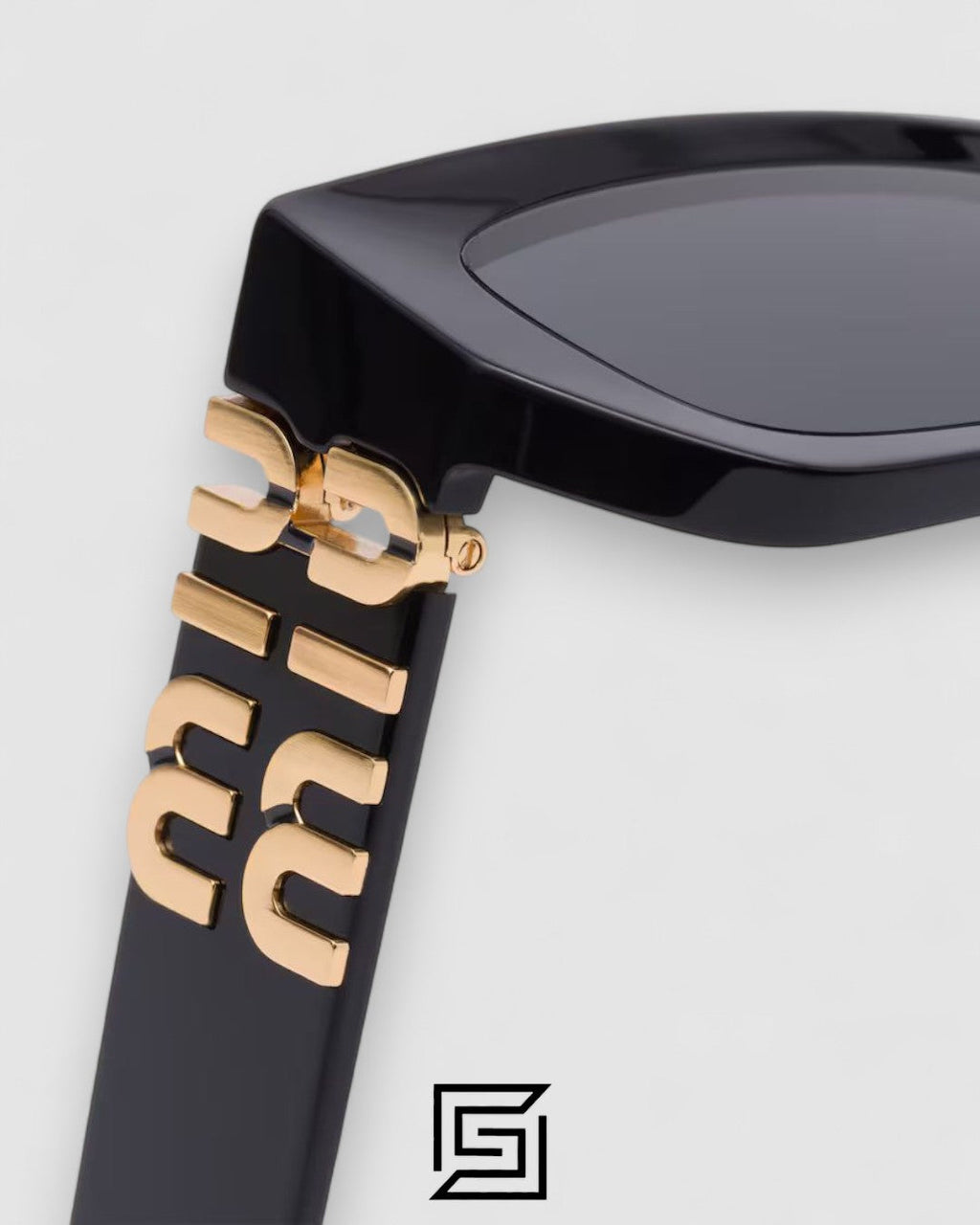 Miu Miu SMU09WS عدسات سوداء وإطار أسود