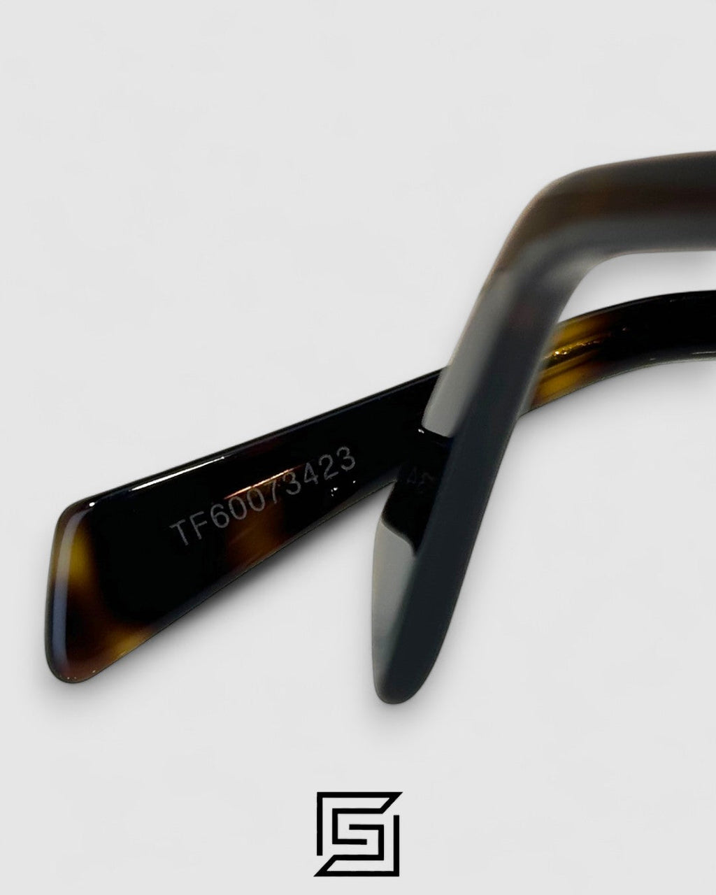 CELINE CL40254U عدسات بنية إطار ذهبي وردي