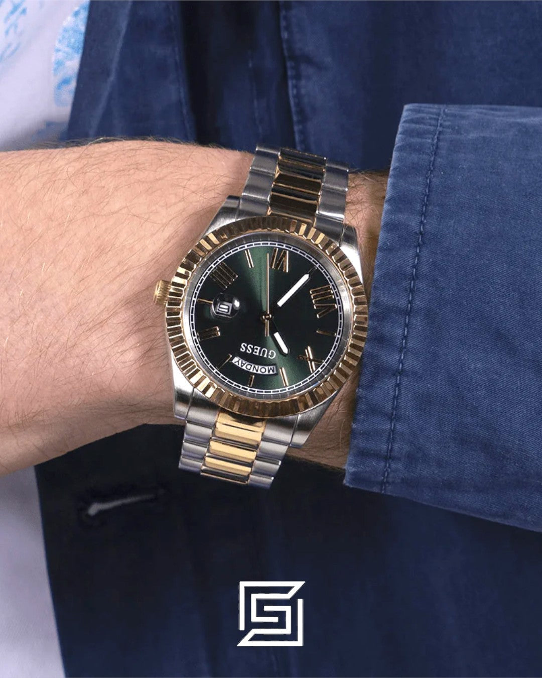 ساعة Guess GW0735L5 ذات المينا الأخضر بلونين