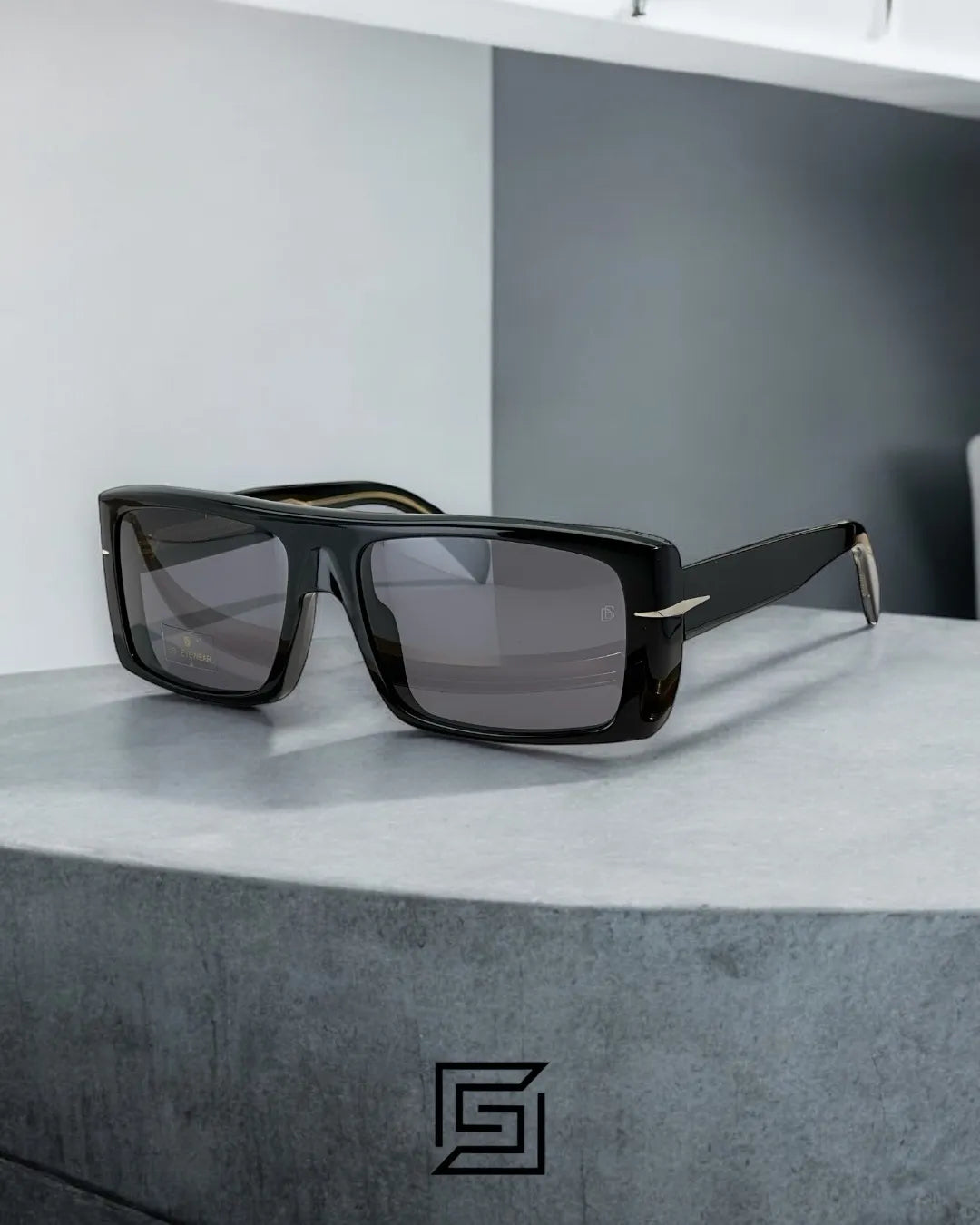 David Beckham DB7063 sunglasses for men - black