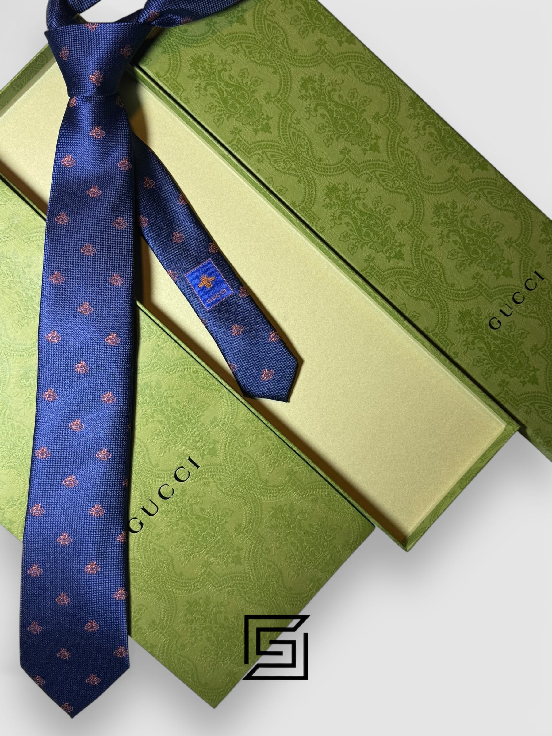 Gucci - Navy Blue Color With Brown Bee Pattern
