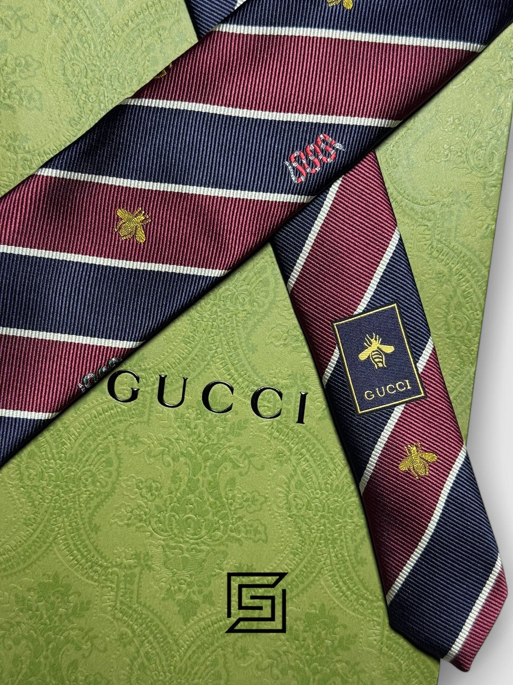 Gucci - Striped Dark Red and Navy Blue With Multi Signatures