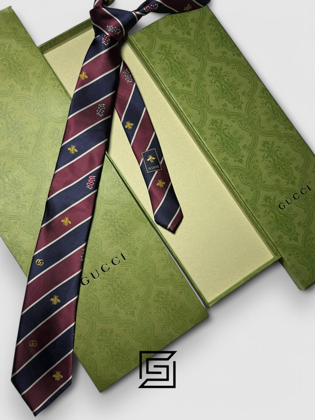 Gucci - Striped Dark Red and Navy Blue With Multi Signatures