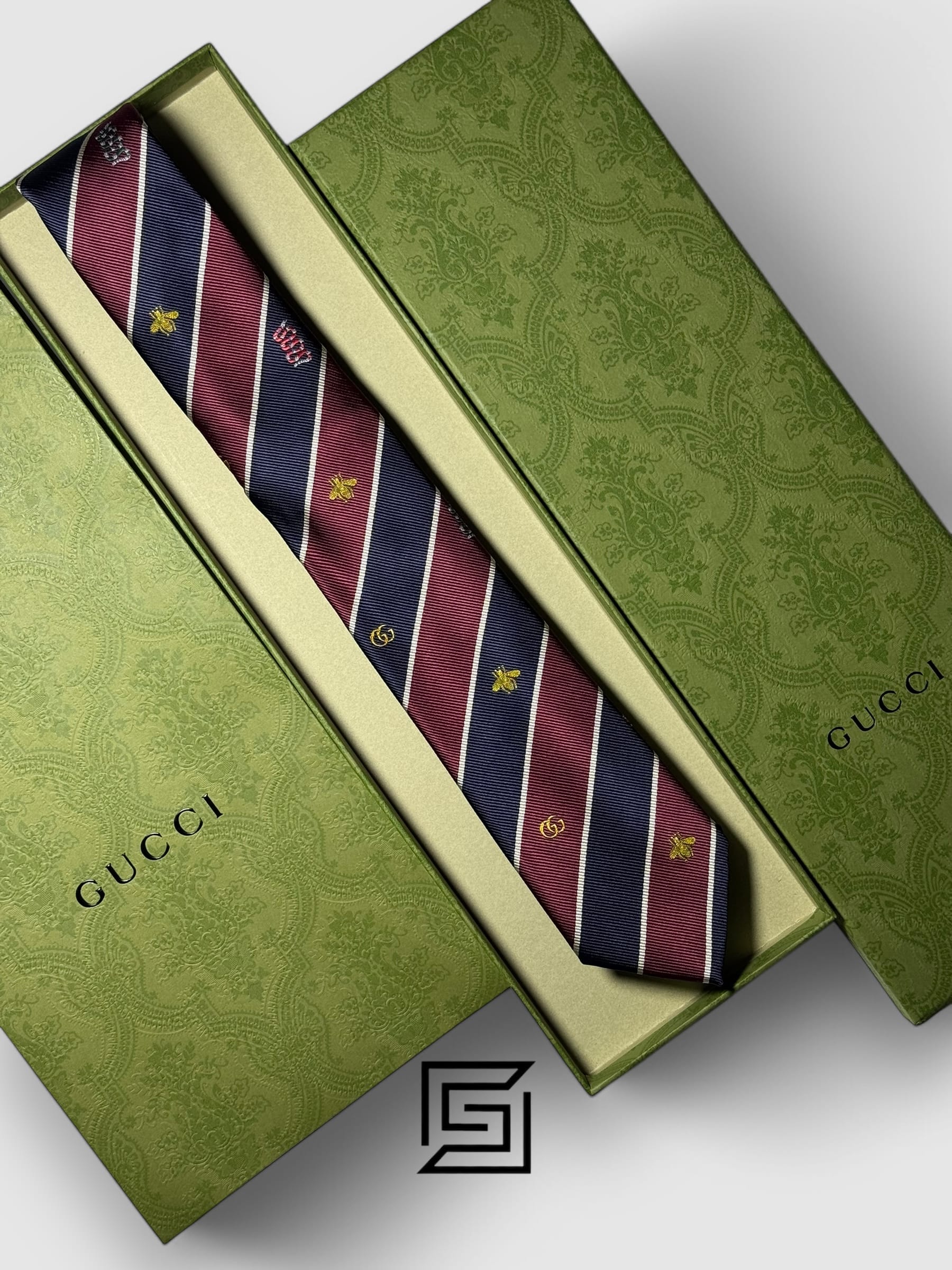 Gucci - Striped Dark Red and Navy Blue With Multi Signatures