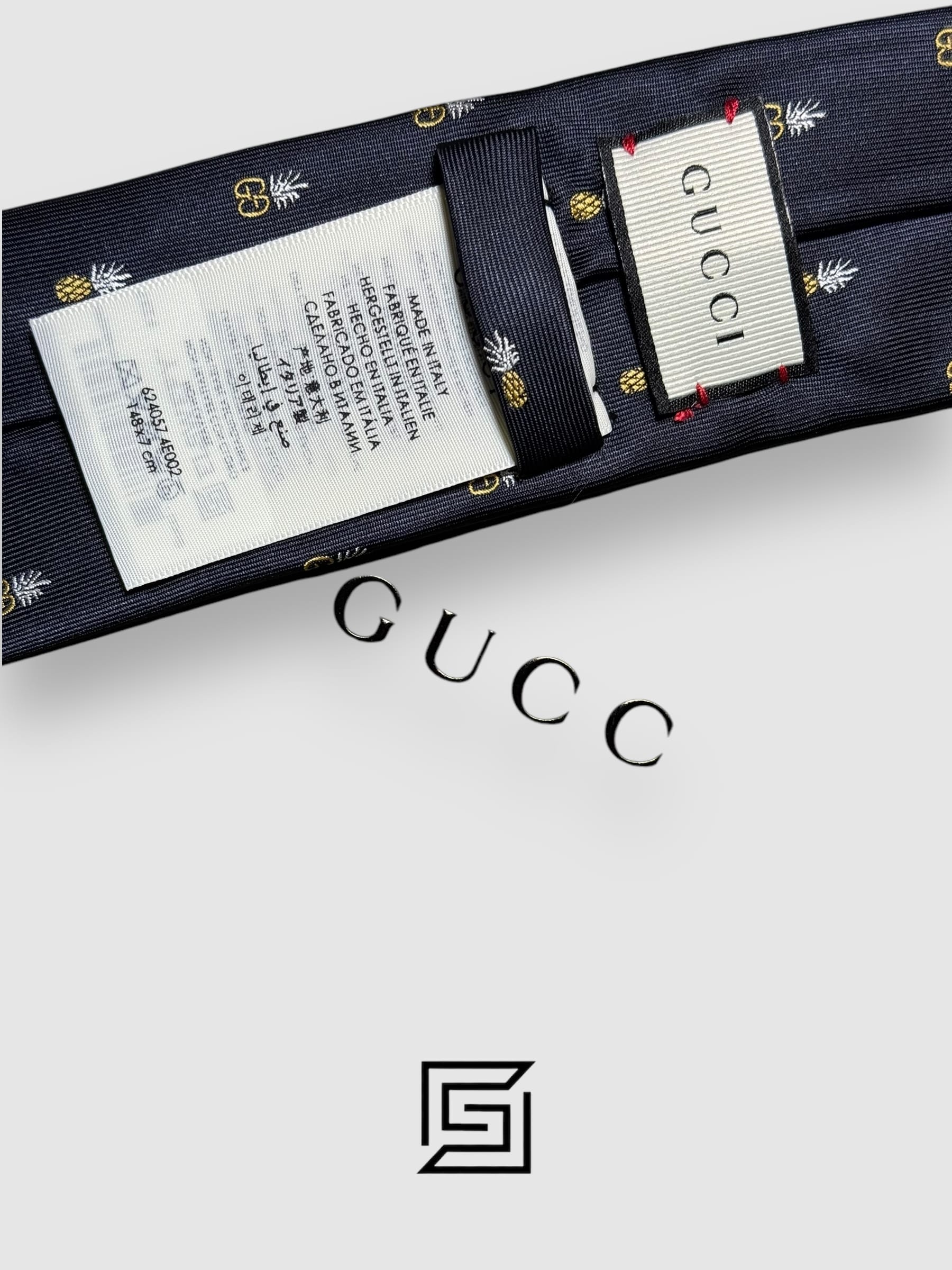 Gucci - Navy Blue Color with Pineapple Signature