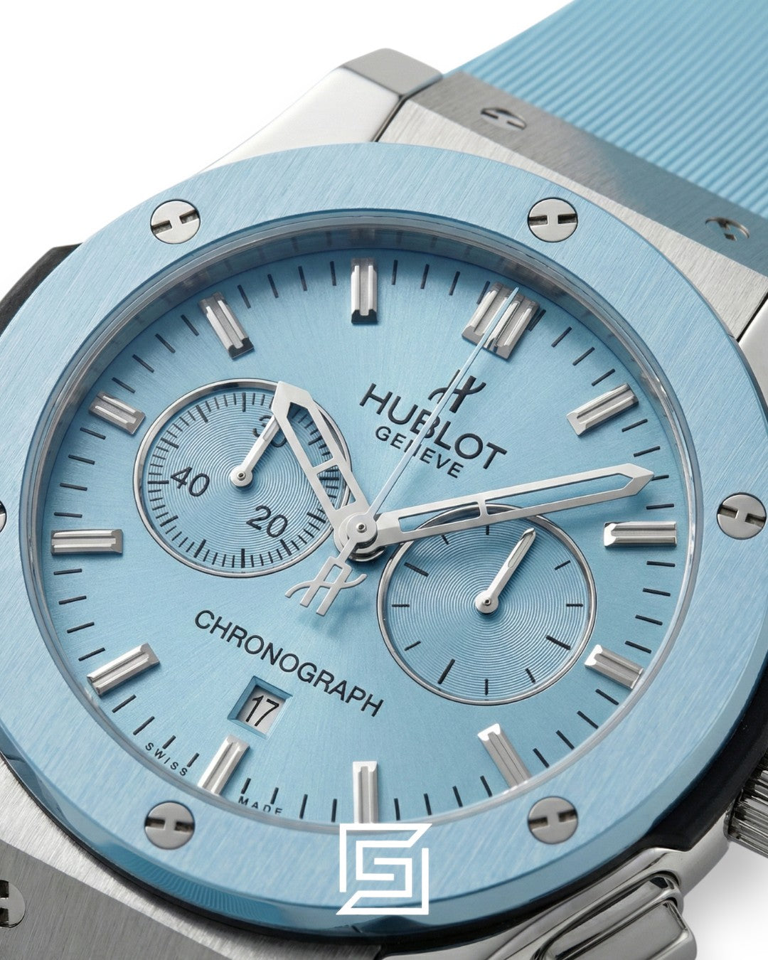 Hublot Classic Fusion Chronograph – قرص أزرق سماوي مع حزام مطاطي مطابق