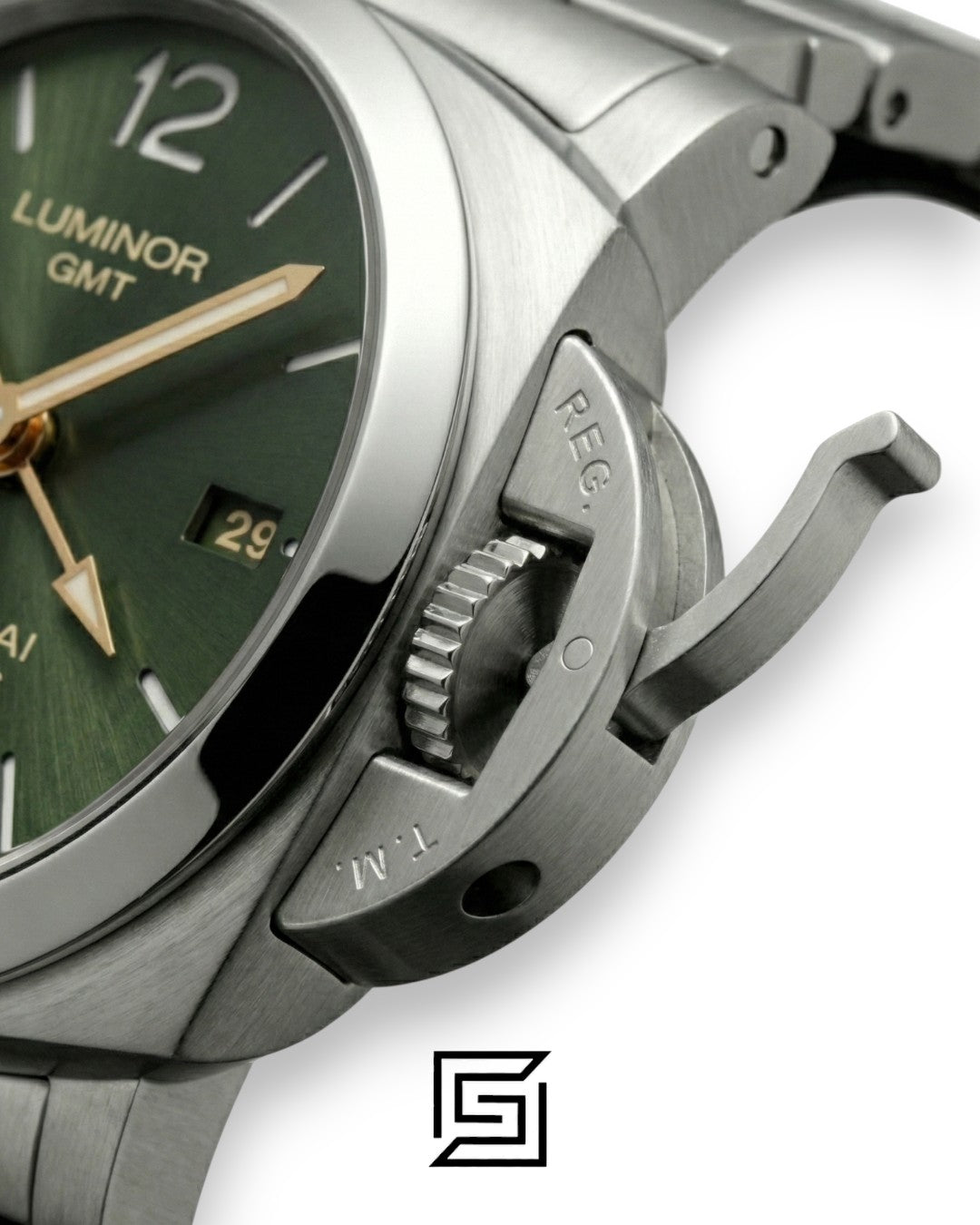 Panerai Luminor GMT Green Dial Stainless Steel Automatic - 44mm